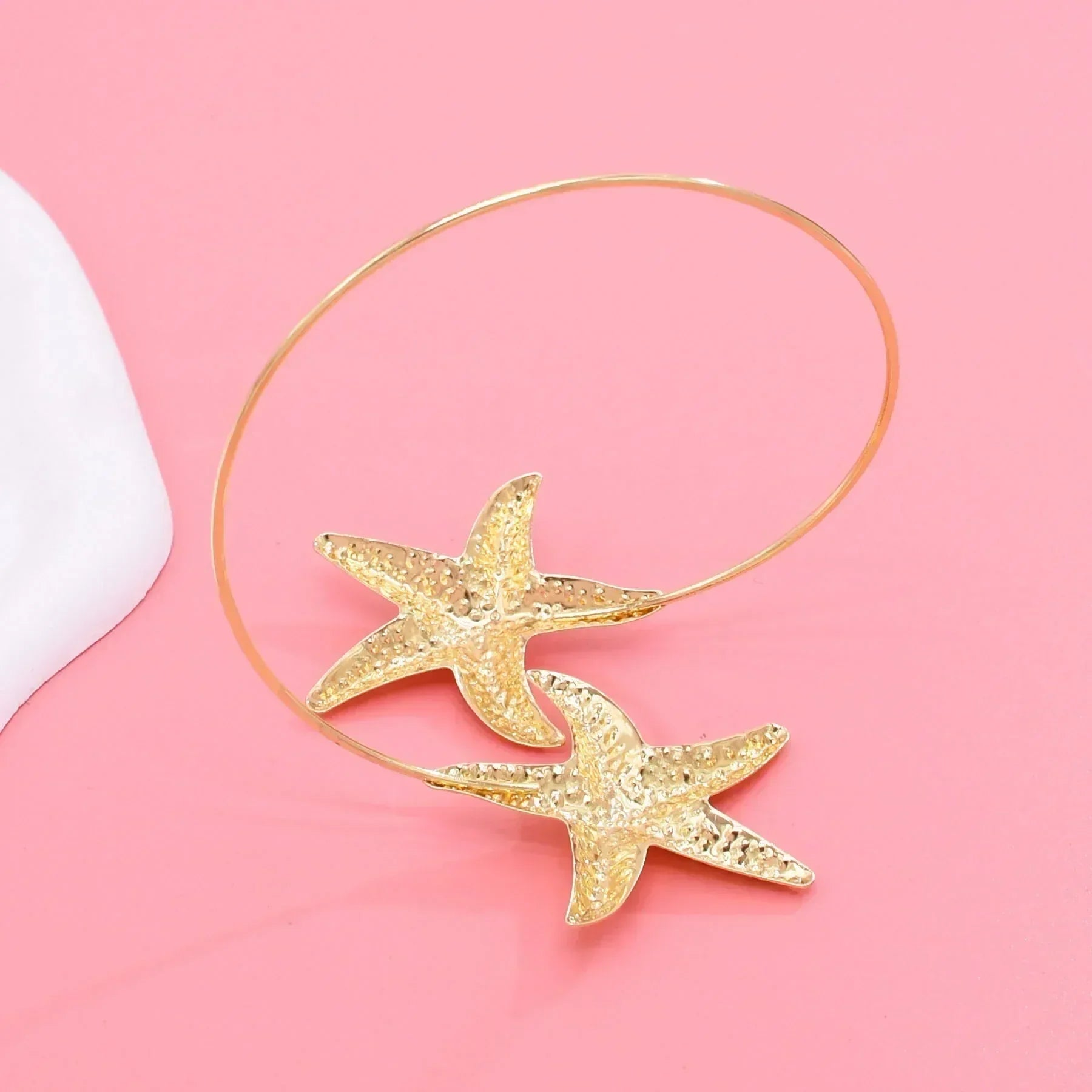 New Fashion Golden Alloy 2 Starfish Arm Bracelet for Women  Summer Beach \Dance Party Cuff Bracelets Jewlery Accessories Gifts